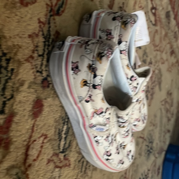 Disney Minnie Mouse Vans. Kids size new. - Picture 3 of 6